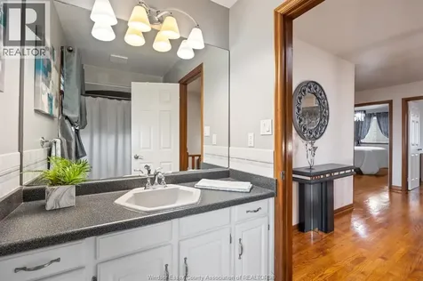 12314 Funaro Crescent Tecumseh ON N9K 1B2