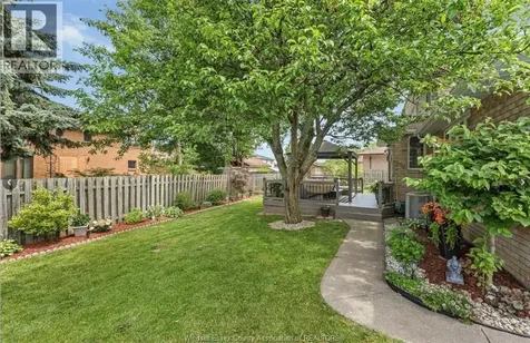 12314 Funaro Crescent Tecumseh ON N9K 1B2