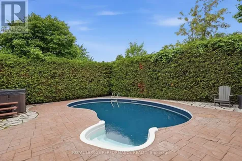 905 Royal Avenue Hawkesbury ON K6A 3J8