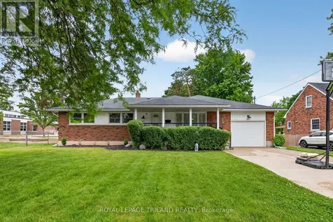 279 Forest Avenue St. Thomas ON N5R 2K5