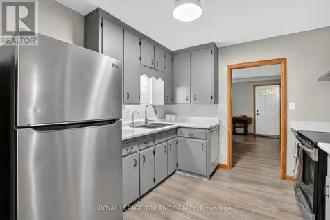 279 Forest Avenue St. Thomas ON N5R 2K5