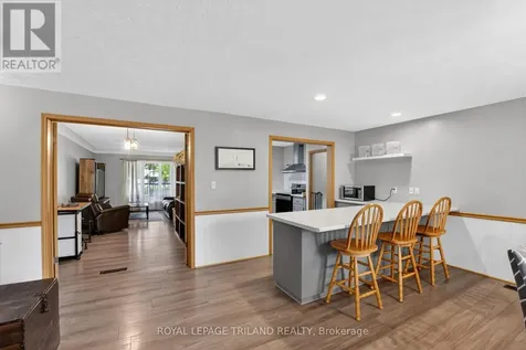 279 Forest Avenue St. Thomas ON N5R 2K5