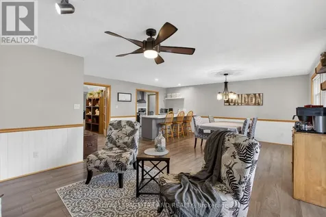 279 Forest Avenue St. Thomas ON N5R 2K5