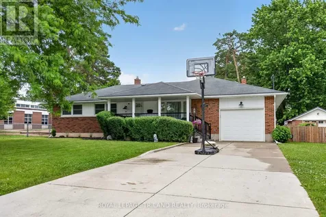 279 Forest Avenue St. Thomas ON N5R 2K5