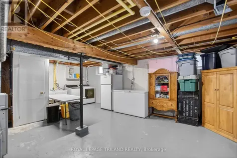 279 Forest Avenue St. Thomas ON N5R 2K5