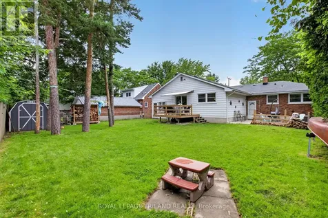 279 Forest Avenue St. Thomas ON N5R 2K5