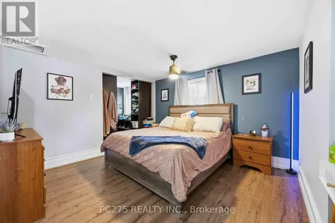 112 Essex Street Sarnia ON N7T 4R7