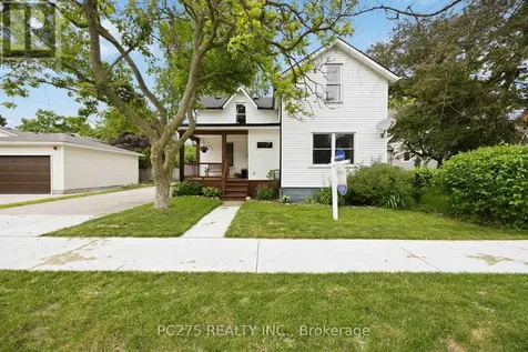 112 Essex Street Sarnia ON N7T 4R7