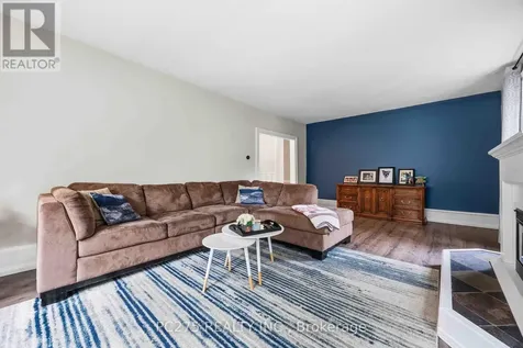 112 Essex Street Sarnia ON N7T 4R7