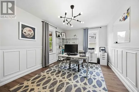 112 Essex Street Sarnia ON N7T 4R7