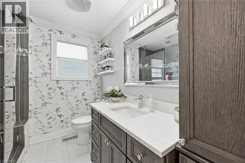 3299 Spruce Avenue Burlington ON L7N 1J5
