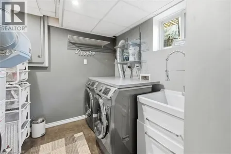3299 Spruce Avenue Burlington ON L7N 1J5
