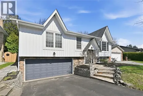 3299 Spruce Avenue Burlington ON L7N 1J5
