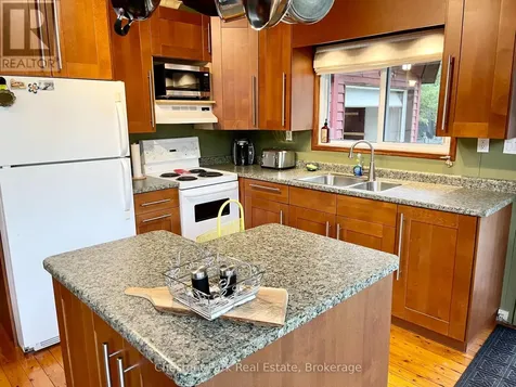 72 59th Street South Wasaga Beach ON L9Z 1V8