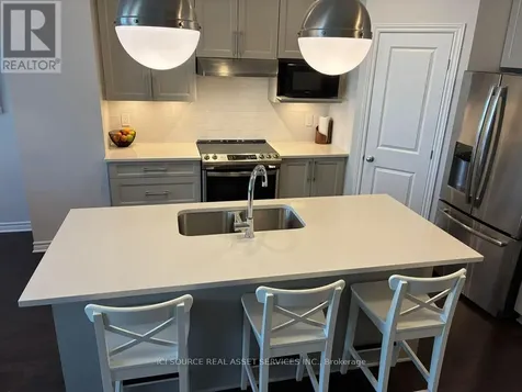 303 Kanashtage Terrace Ottawa ON K4A 5K1