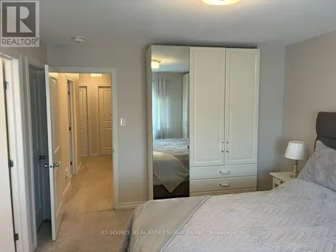 303 Kanashtage Terrace Ottawa ON K4A 5K1