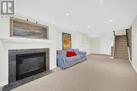 25 Madelon Drive Ottawa ON K2J 5C7