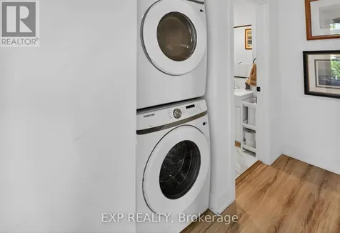 273 Duncairn Avenue Ottawa ON K1Z 7H1