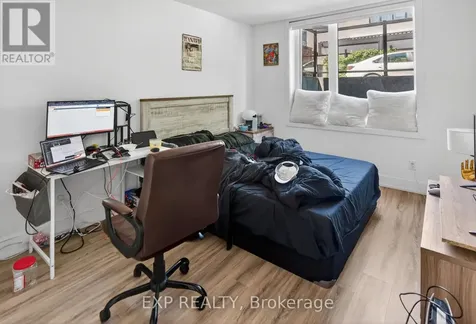 273 Duncairn Avenue Ottawa ON K1Z 7H1
