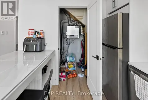 273 Duncairn Avenue Ottawa ON K1Z 7H1