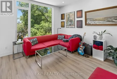 273 Duncairn Avenue Ottawa ON K1Z 7H1