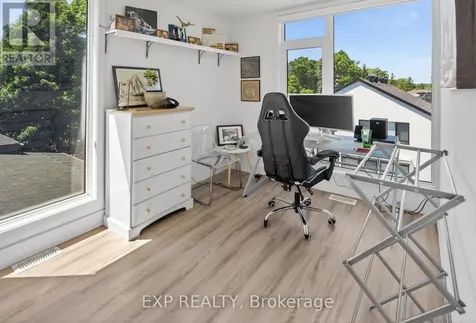 273 Duncairn Avenue Ottawa ON K1Z 7H1