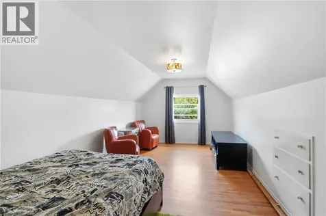 1642 King Street East Hamilton ON L8K 1T9