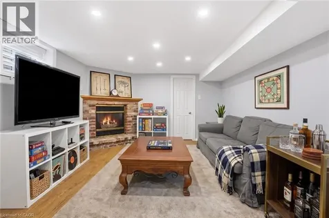 1642 King Street East Hamilton ON L8K 1T9