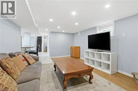 1642 King Street East Hamilton ON L8K 1T9