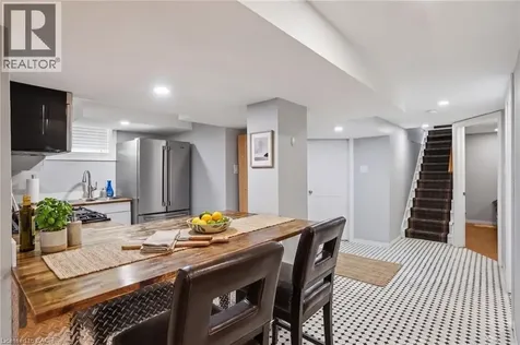 1642 King Street East Hamilton ON L8K 1T9