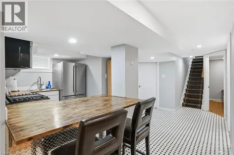 1642 King Street East Hamilton ON L8K 1T9