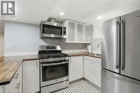 1642 King Street East Hamilton ON L8K 1T9