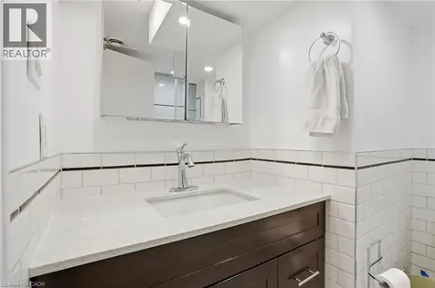 1642 King Street East Hamilton ON L8K 1T9