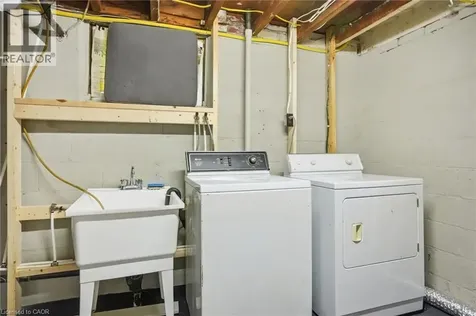 1642 King Street East Hamilton ON L8K 1T9