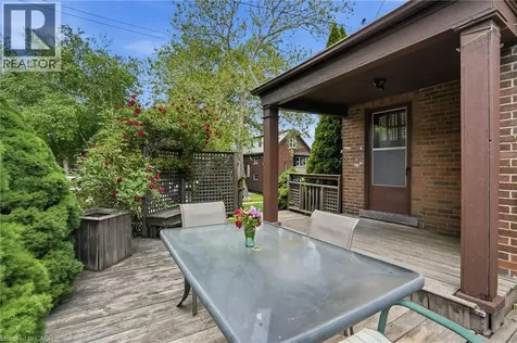 1642 King Street East Hamilton ON L8K 1T9