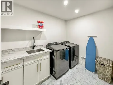 4538 Valerio Crescent Lasalle ON N9H 0N2