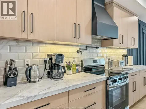 4538 Valerio Crescent Lasalle ON N9H 0N2