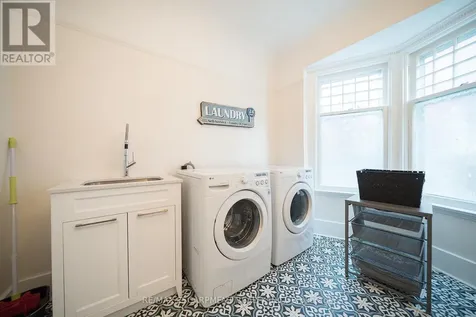 8 William Street Brantford ON N3T 3K1