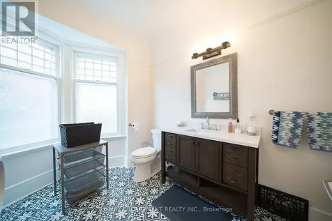 8 William Street Brantford ON N3T 3K1