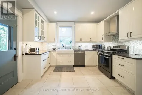 8 William Street Brantford ON N3T 3K1