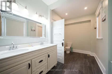 8 William Street Brantford ON N3T 3K1