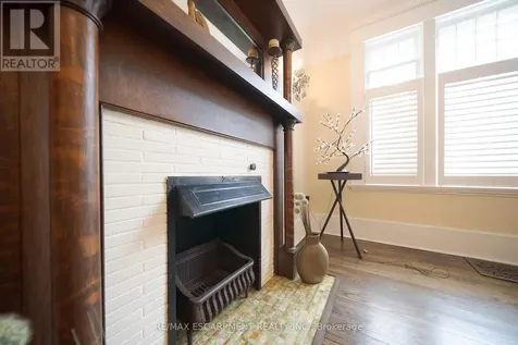 8 William Street Brantford ON N3T 3K1