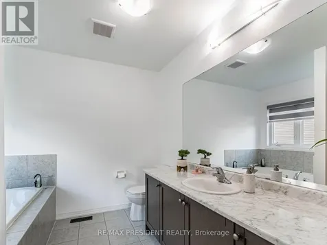 161 Munro Circle East Brantford ON N3T 0R3
