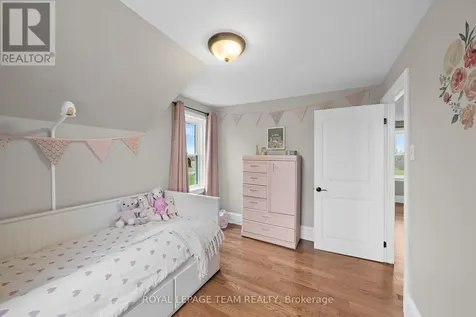 5349 Bowesville Road Ottawa ON K1X 1B8