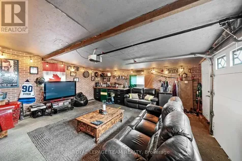 5349 Bowesville Road Ottawa ON K1X 1B8
