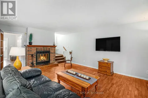 270 Mceachern Crescent Ottawa ON K1E 3K5