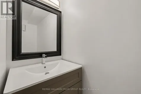 2210 Loyola Avenue Ottawa ON K1J 8H5