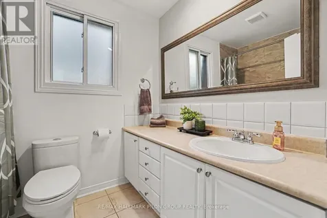 2210 Loyola Avenue Ottawa ON K1J 8H5