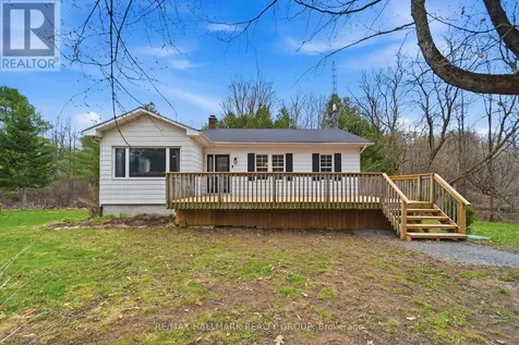 17 Kenney Road Rideau Lakes ON K0G 1E0