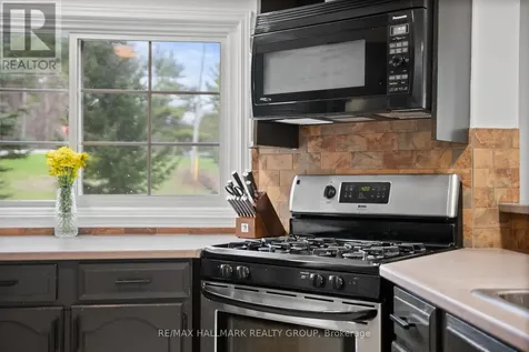 17 Kenney Road Rideau Lakes ON K0G 1E0
